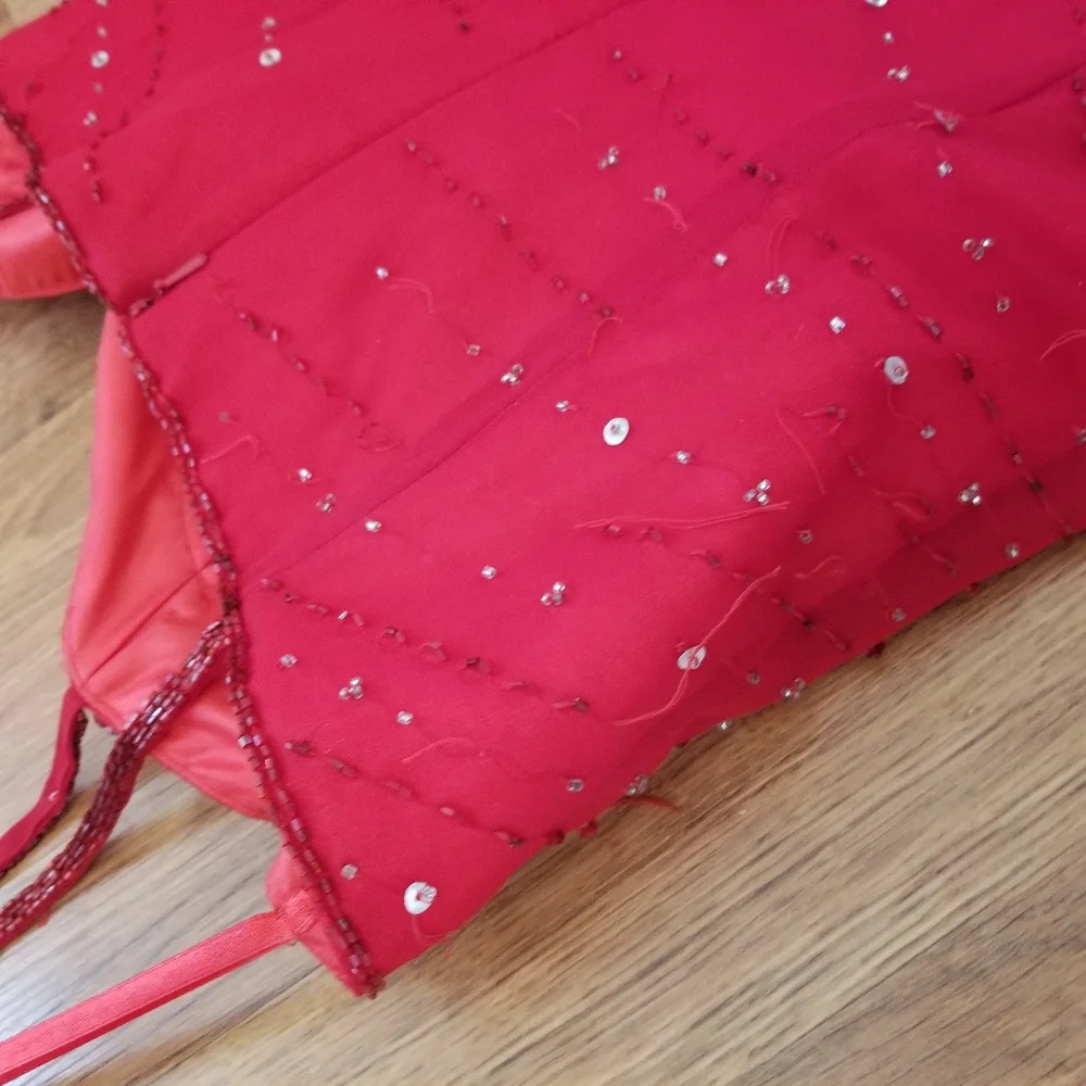 Elegant Red Silk Evening Dress with Sequins and Beads, Size 8 - Picture 6 of 11